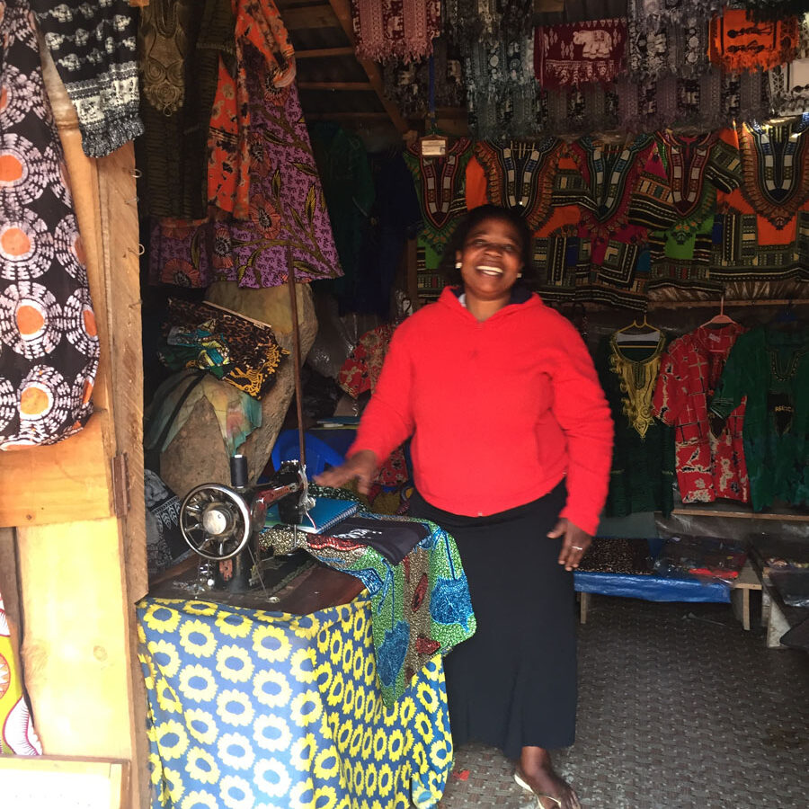 nyumbayetu-artigianato-africa-tanzania-helena