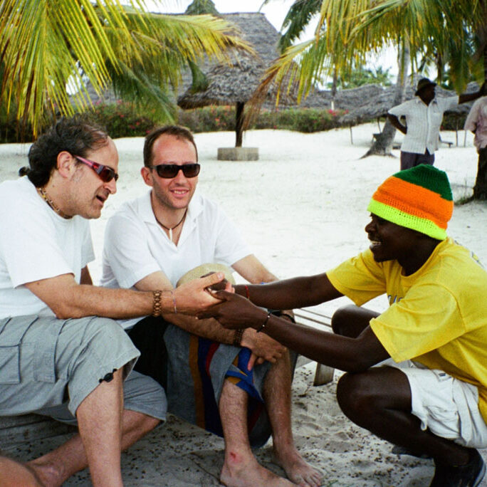 nyumbayetu-artigianato-africa-tanzania-babele